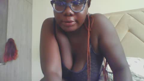 juiceyy_melons online show from January 14, 9:36 am