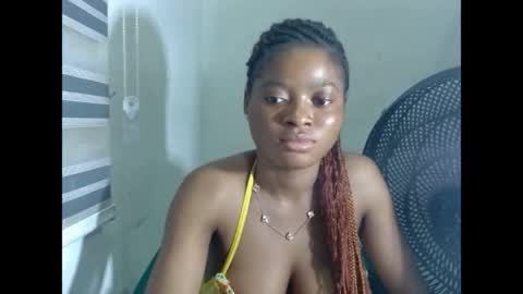 juicynpinkx online show from April 4, 5:45 pm