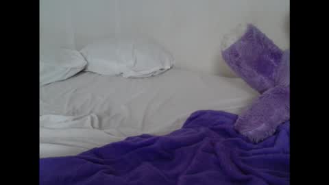 juicyxpink online show from October 29, 9:02 am