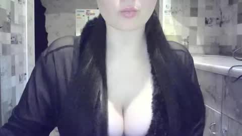 julia69009 online show from April 18, 7:58 pm