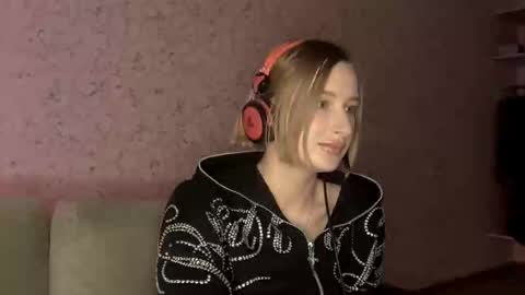 Kate online show from March 18, 4:45 pm