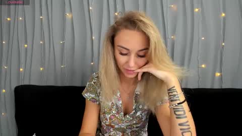 Snapshot of juliastar41 chatting on October 7, 3:11 am Yulya online show from October 7, 3:11 am