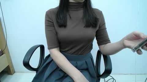 julie9x online show from December 4, 10:21 pm