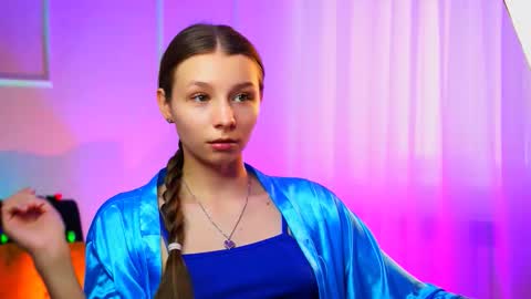 juliedaniel online show from February 5, 10:18 am