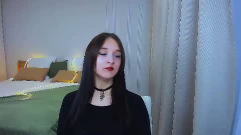 juliettemonli online show from June 18, 11:26 am