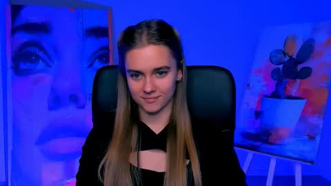 junewoods online show from December 5, 12:39 pm