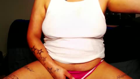 Layla online show from February 3, 12:21 pm