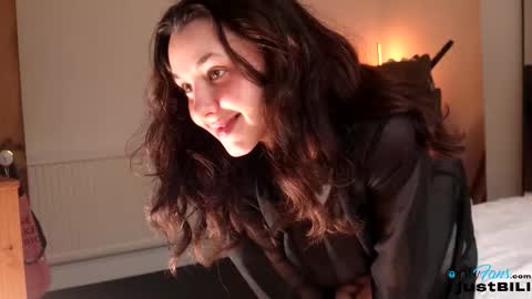 Billie  B  William online show from September 20, 9:18 am