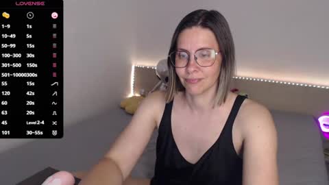 Julie online show from June 19, 3:48 pm
