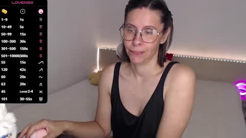 Julie online show from July 21, 3:51 am