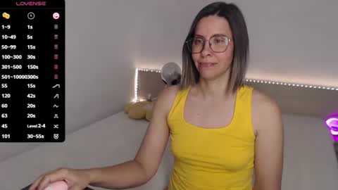 Julie online show from July 25, 4:19 am