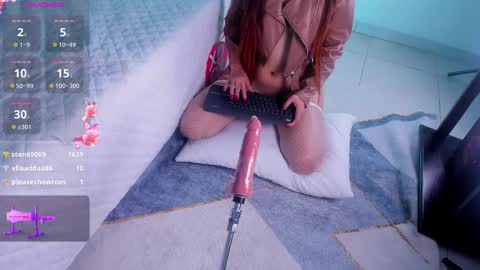 justmolly_ online show from February 16, 5:07 am