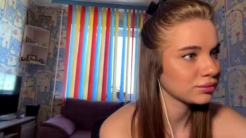 Melissa online show from May 16, 6:27 am