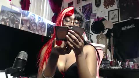 Aki Kim online show from April 16, 7:57 pm