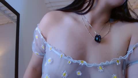 ChloeIndependient model online show from March 30, 5:45 pm