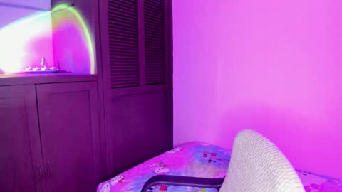 kaiahlive online show from February 15, 8:19 pm