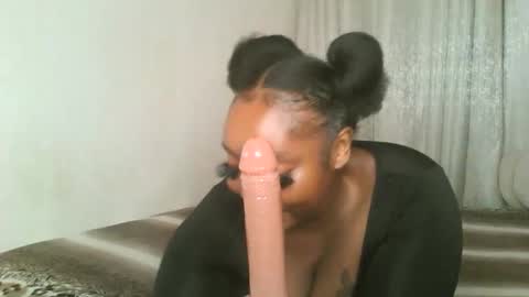 kakey love online show from April 18, 7:55 am