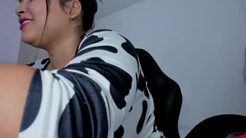 Snapshot of kali_sweet chatting on March 11, 7:25 pm AndreaLactating online show from March 11, 7:25 pm