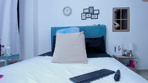 Kamilalopez online show from October 7, 1:21 am