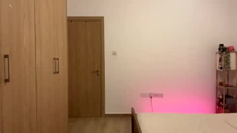 Kara online show from November 15, 6:20 pm