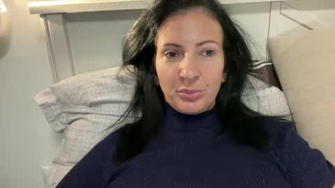 Snapshot of karinablair chatting on January 1, 1:04 am Karina online show from January 1, 1:04 am