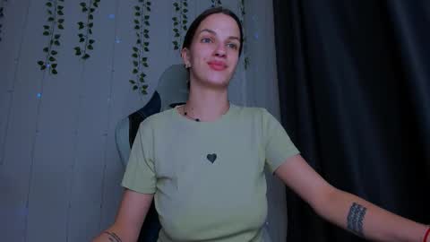 Snapshot of karla_lim chatting on October 23, 12:05 am karla_lim online show from October 23, 12:05 am