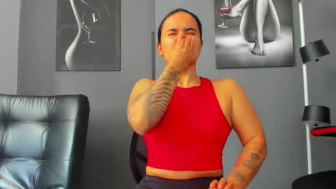   online show from November 24, 5:48 pm