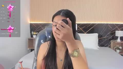 karol_cortes online show from June 25, 1:24 pm