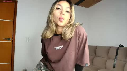 karol_goode online show from May 6, 3:10 am