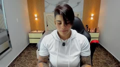 Karoll online show from February 17, 7:46 pm