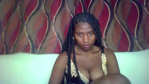 karoliee online show from May 9, 4:20 pm