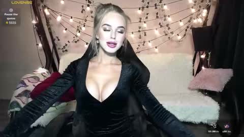 Snapshot of karolinahayes chatting on September 21, 5:55 pm KarolinaHayes online show from September 21, 5:55 pm