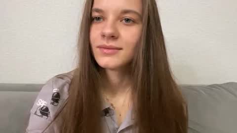 Lia online show from April 29, 5:30 pm