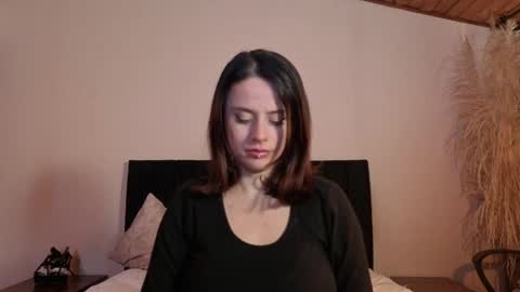 kassandra james online show from April 8, 1:35 pm