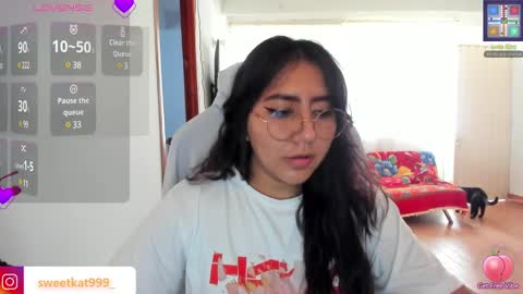 Snapshot of kat_ly_chan chatting on March 10, 5:07 pm Kat       online show from March 10, 5:07 pm