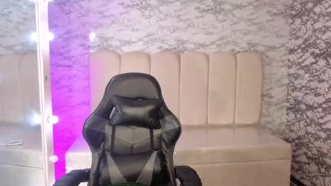 Snapshot of kataleya_t chatting on October 7, 3:00 am kataleya_t online show from October 7, 3:00 am