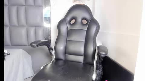 kataleya_west online show from May 16, 12:24 am