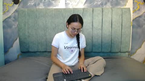 Katalina online show from April 1, 3:53 pm