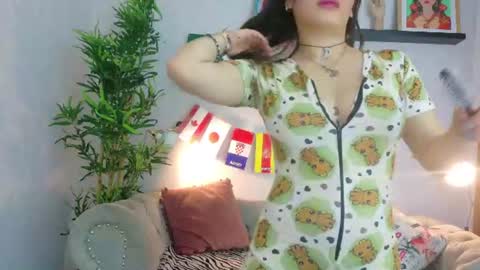 katalinalee_ online show from June 30, 12:15 pm