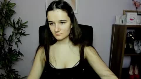 Snapshot of katedesire chatting on February 2, 7:30 am Kate  online show from February 2, 7:30 am