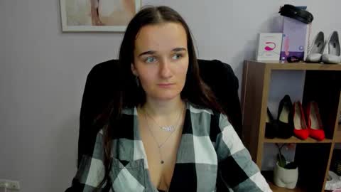 Snapshot of katedesire chatting on October 5, 1:27 pm Kate  online show from October 5, 1:27 pm