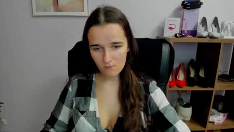 Snapshot of katedesire chatting on October 12, 1:57 pm Kate  online show from October 12, 1:57 pm