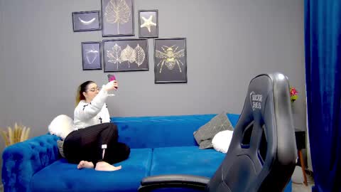 Kate online show from March 11, 6:19 pm