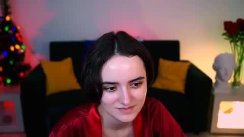 katewillows online show from January 13, 9:13 am