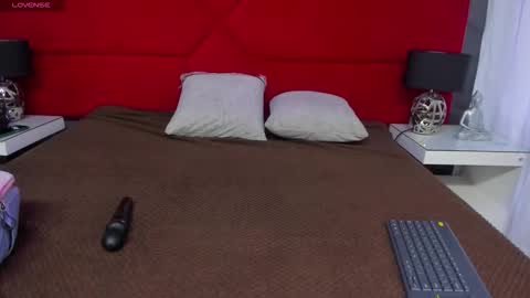   online show from November 22, 11:46 am