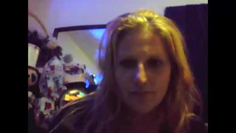 katherinelynn8685 online show from May 23, 9:51 am