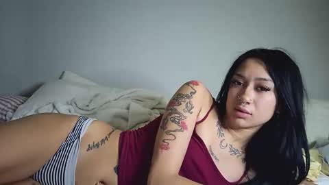 katiecai online show from January 19, 5:58 am