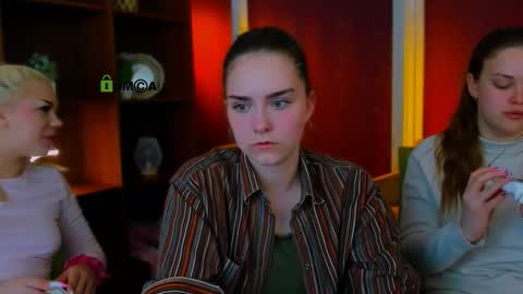 Kat online show from March 27, 8:26 am