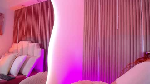 Katy Van online show from March 12, 9:50 pm