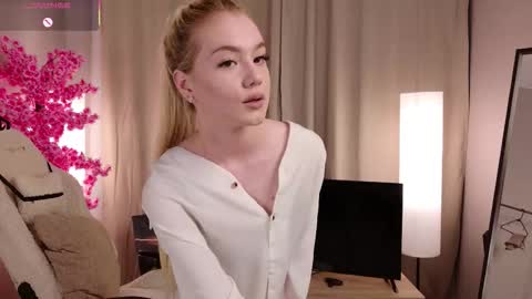 Lia online show from October 27, 2:34 pm